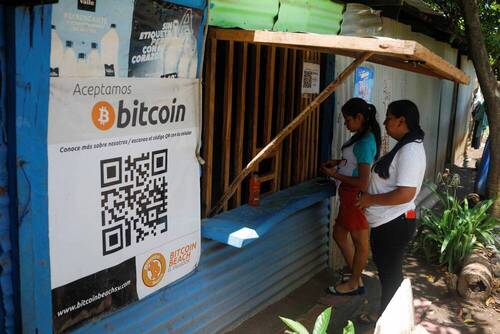 Storefront accepting Bitcoin in El Zonte (Fonte: Reuters)